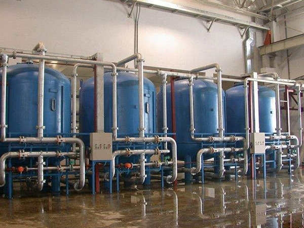 1574127058276906.jpg 在為多介質過濾器的石英砂濾料進行選購時要考慮哪些問題